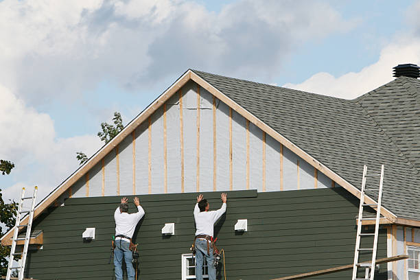 Professional Siding technician working in Roosevelt, NJ